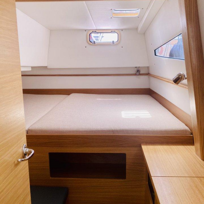 Prestige | C-Cat 37 photo 10