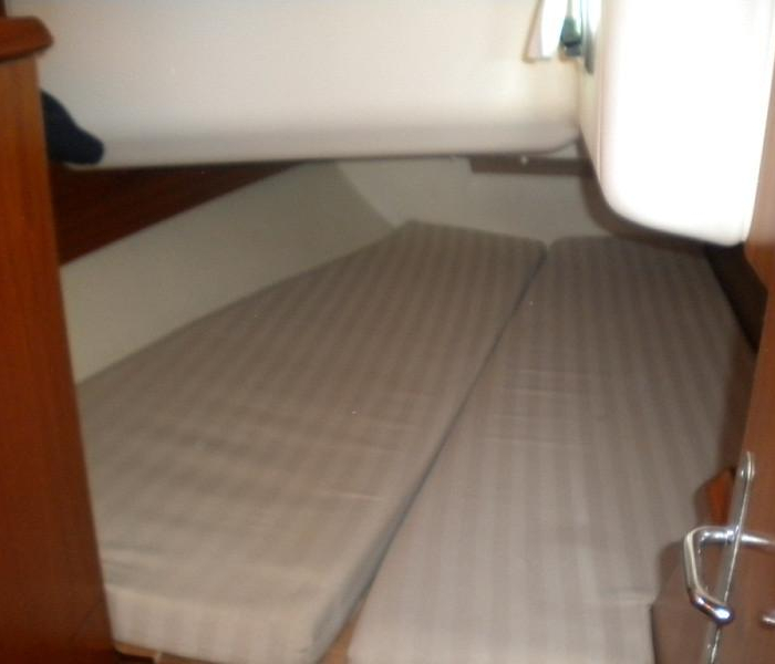 Panic | Sun Odyssey 40 photo 10