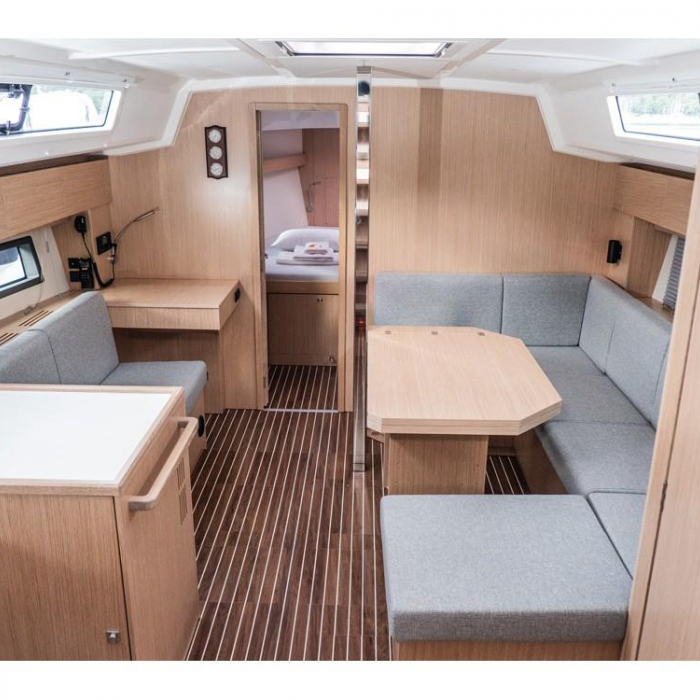 Aruna | Bavaria C42 photo 20