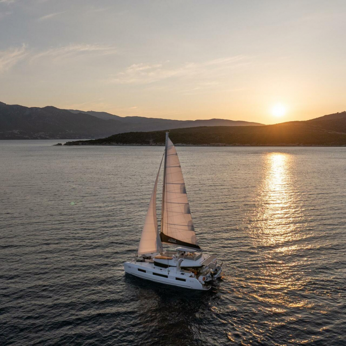 Aranel | Lagoon 51 photo 17