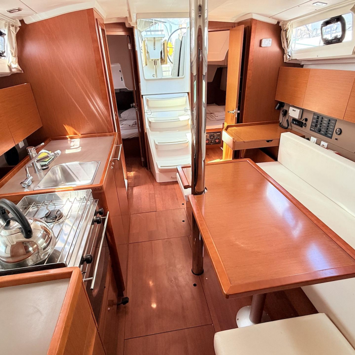 Vendy | Oceanis 35 photo 11