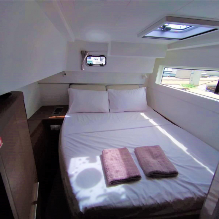 K-35 | Lagoon 40 photo 12