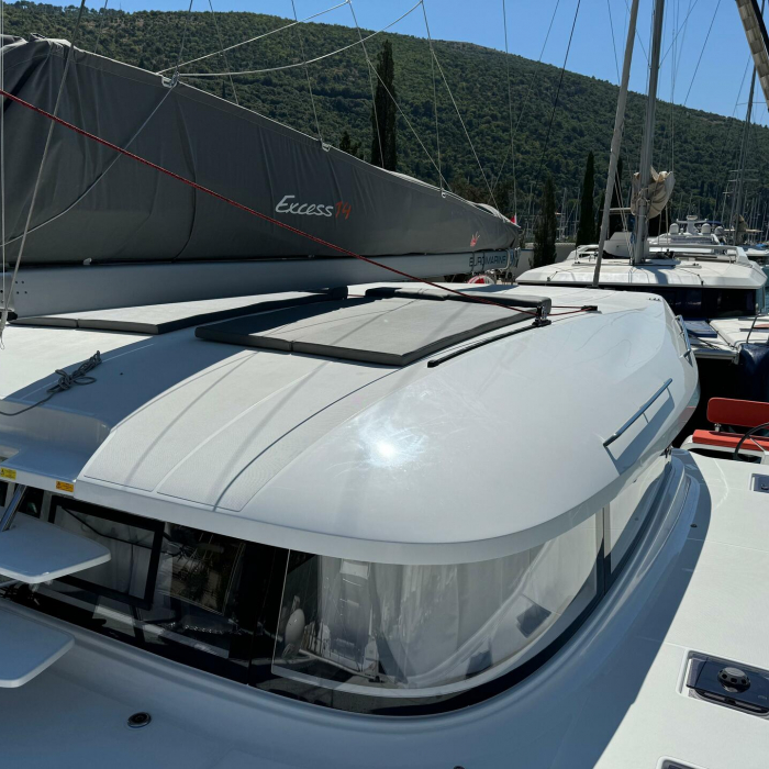 Blue Kiss | Excess 14 photo 2