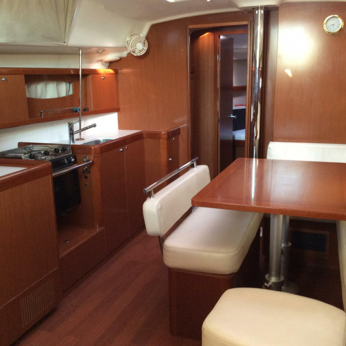 Seacret | Oceanis 43 photo 4