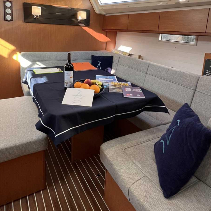 Classy | Bavaria Cruiser 46 photo 6