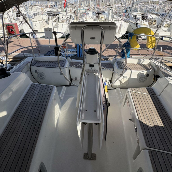 Sail Mira | Sun Odyssey 36i photo 8