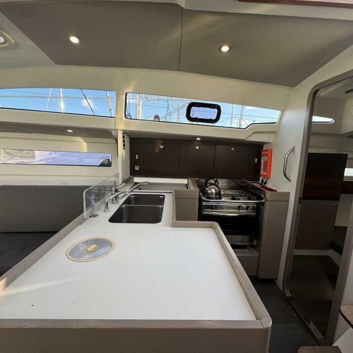 Xavier | RM 1070 photo 6