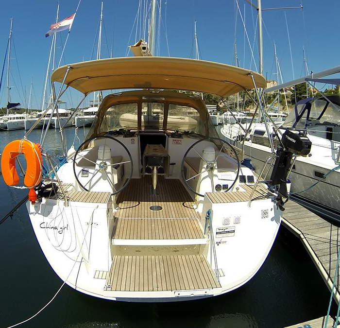 China girl | Dufour 375 GL photo 23