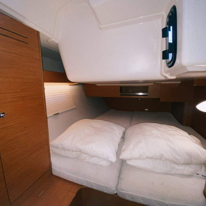 Jelo | Dufour 390 GL photo 9