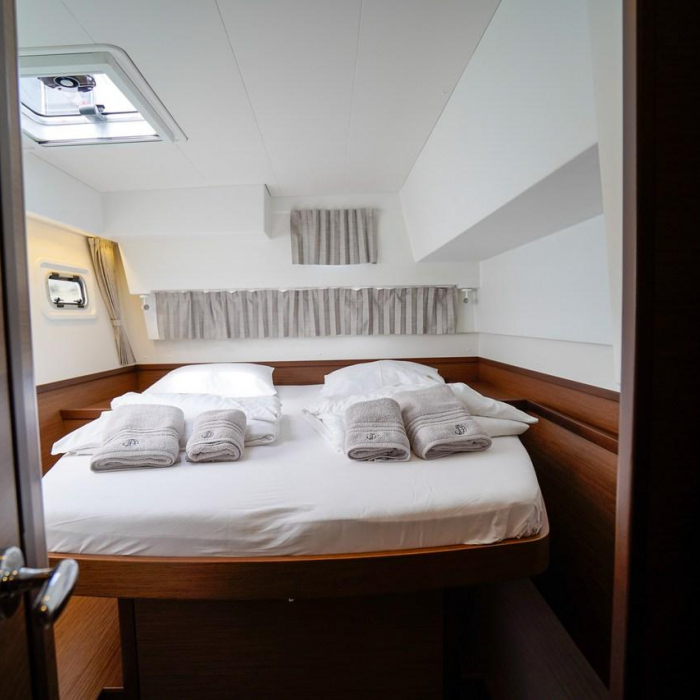 Vesper | Lagoon 42 photo 26