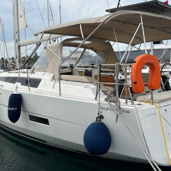 Nexus | Dufour 430 photo 4