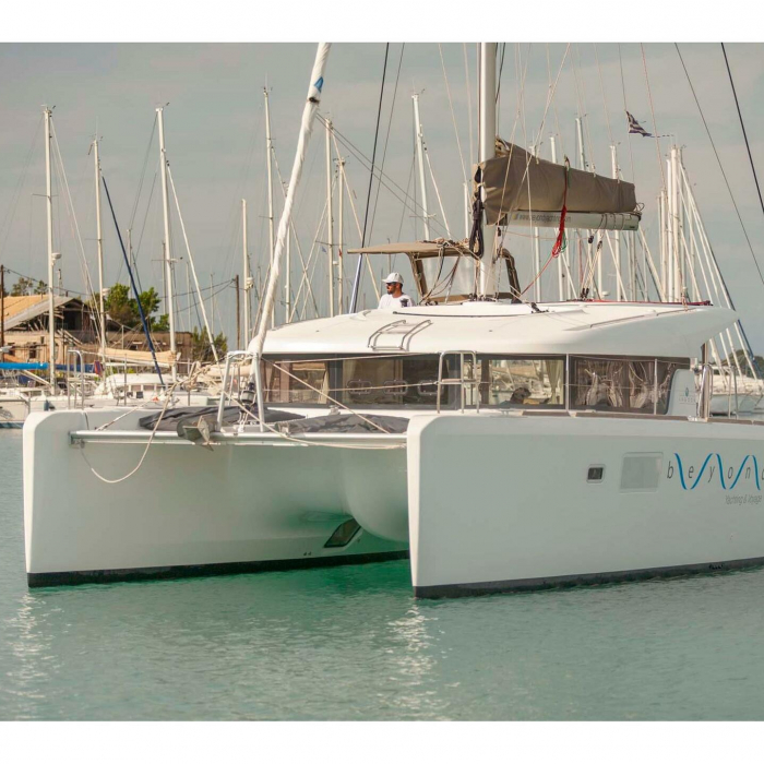 U2 | Lagoon 39 photo 2