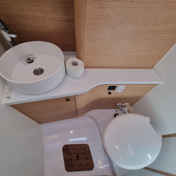 Contessa | Elan E6 photo 13