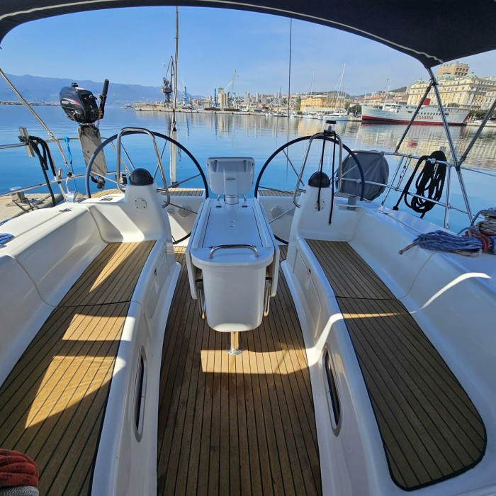 Sea Toy | Bavaria 44 photo 13