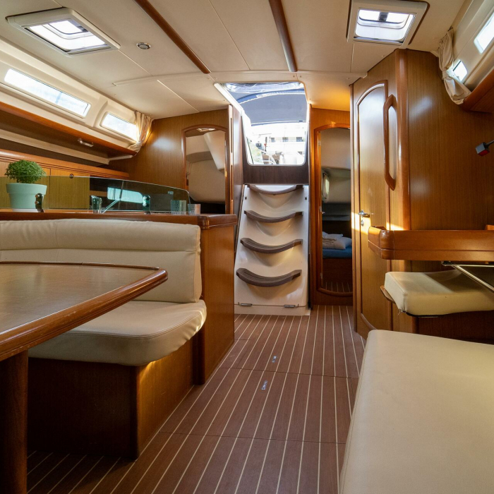 Mesogeios | Sun Odyssey 42i photo 15