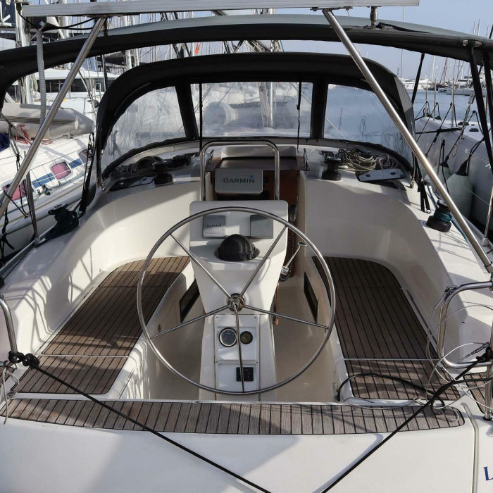 Economy | Bavaria Cruiser 36 photo 2