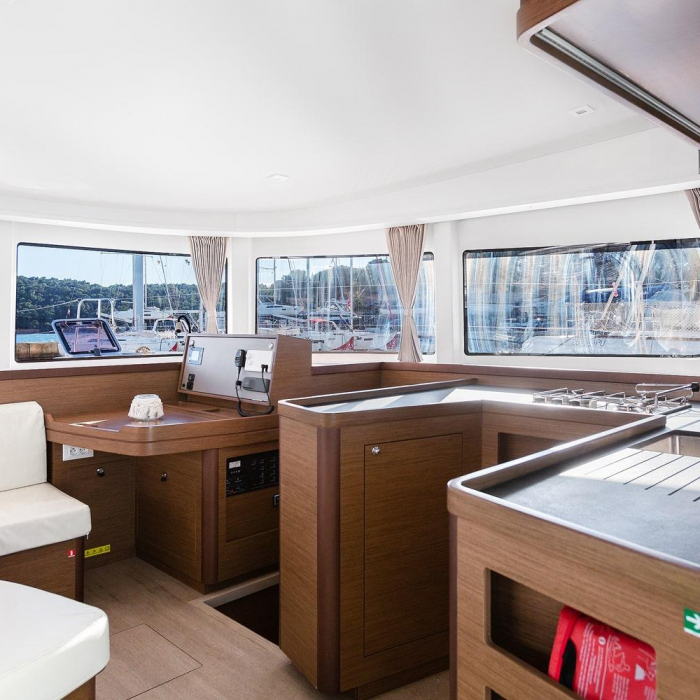 Mare Fiero | Lagoon 42 photo 9
