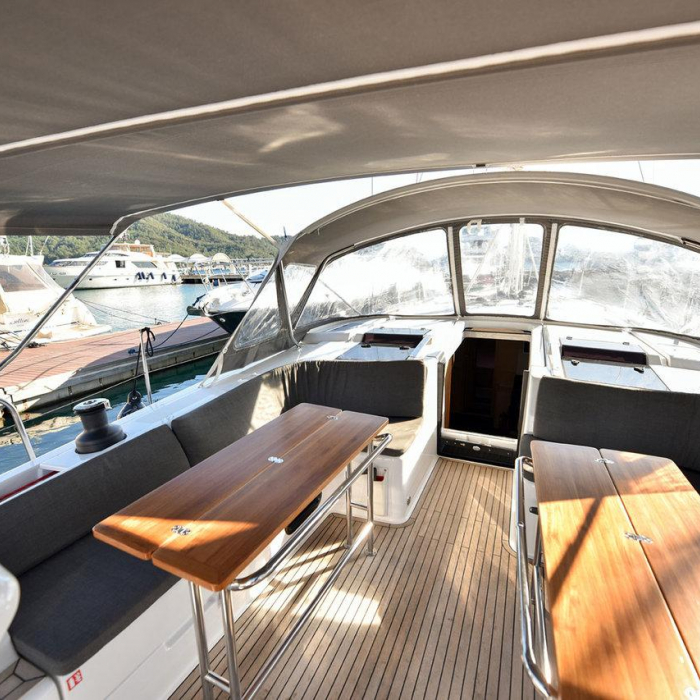 Hamam | Hanse 508 photo 5