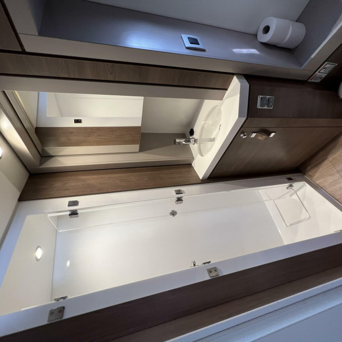 Star Velvet (A/C, Generator, Water Maker, dishwasher) | Bali 4.6 photo 13