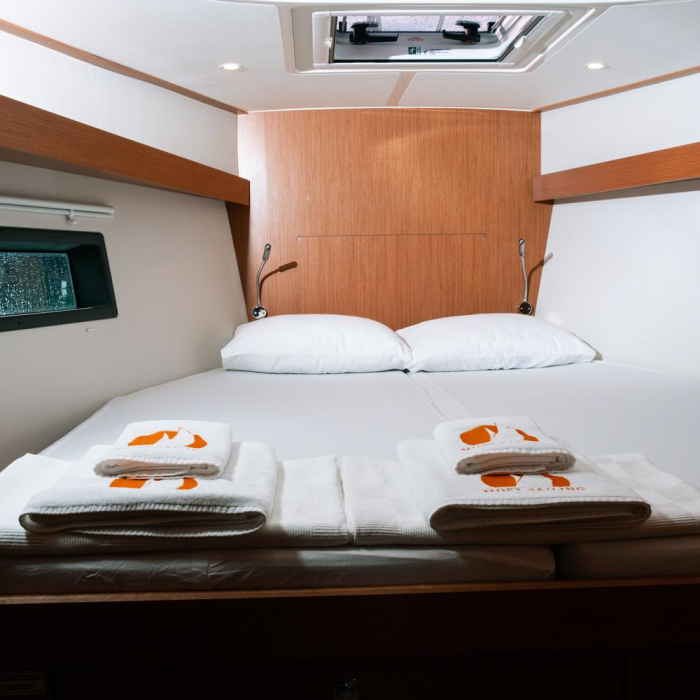 Nomad | Bavaria C42 photo 4