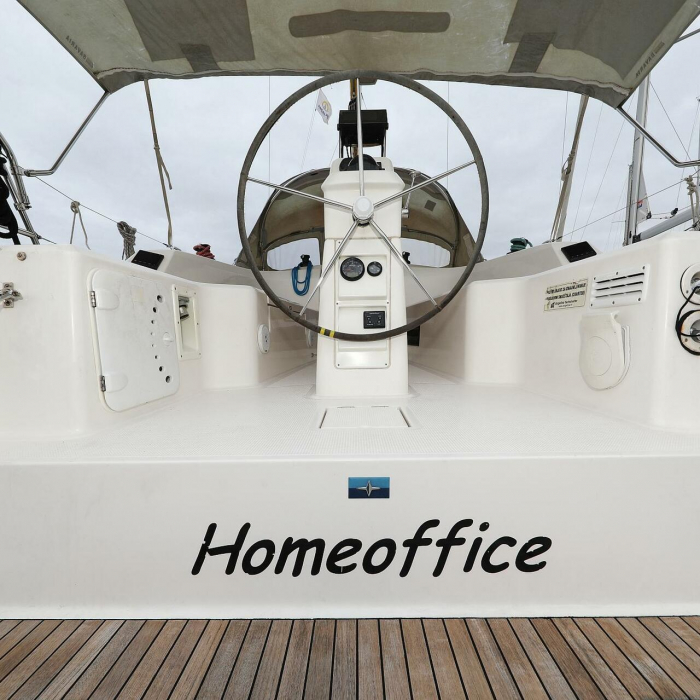 Homeoffice | Bavaria Cruiser 33 photo 17