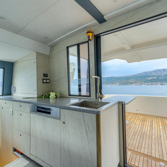 Turquoise | Luna 47 Power photo 29