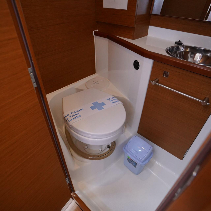 Gin Fizz | Sun Odyssey 389 photo 14