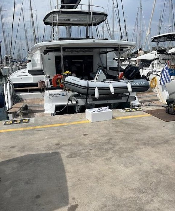 Shilouette | Lagoon 50 photo 7