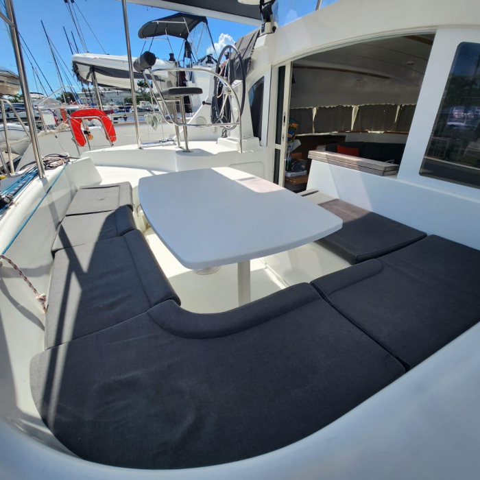 Aride | Lagoon 380 photo 1