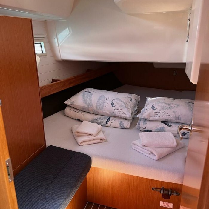 Enja | Bavaria Cruiser 41 photo 6