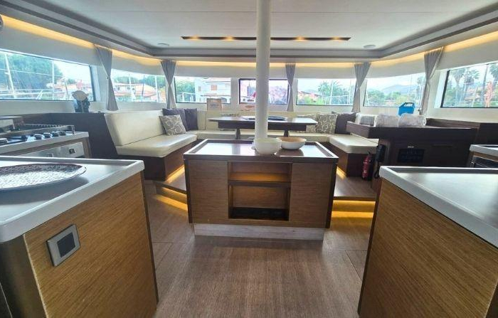 Thor | Lagoon 50 photo 3