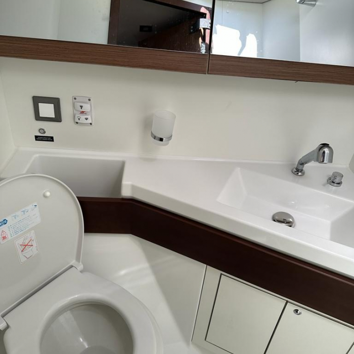 Class | Oceanis 46.1 photo 18