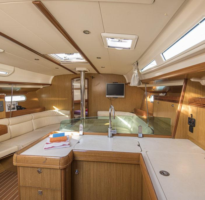 Benoit | Sun Odyssey 42 i photo 6