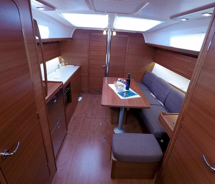 Major Tom | Dufour 382 GL photo 13