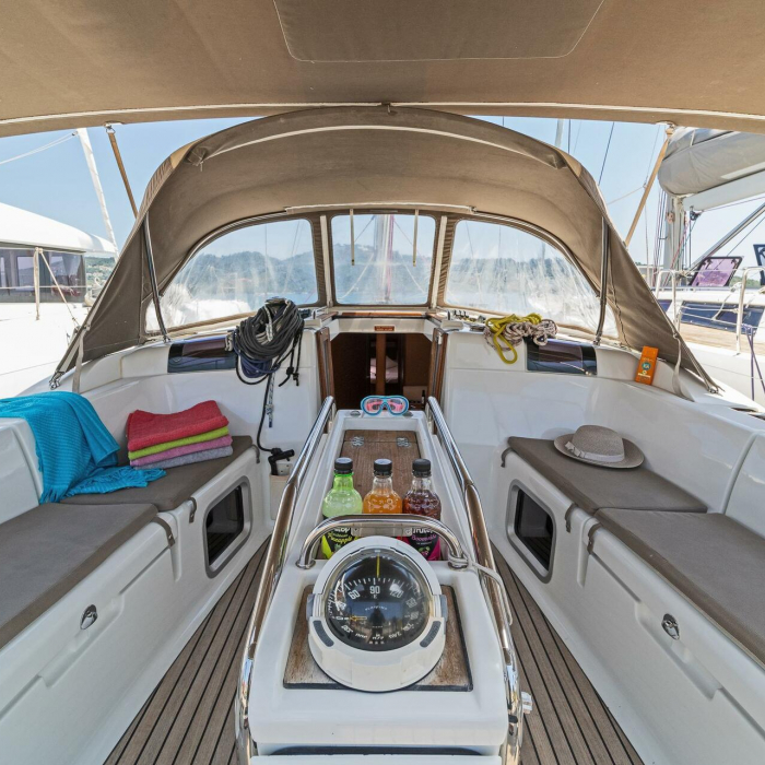 Marina I | Sun Odyssey 439 photo 1