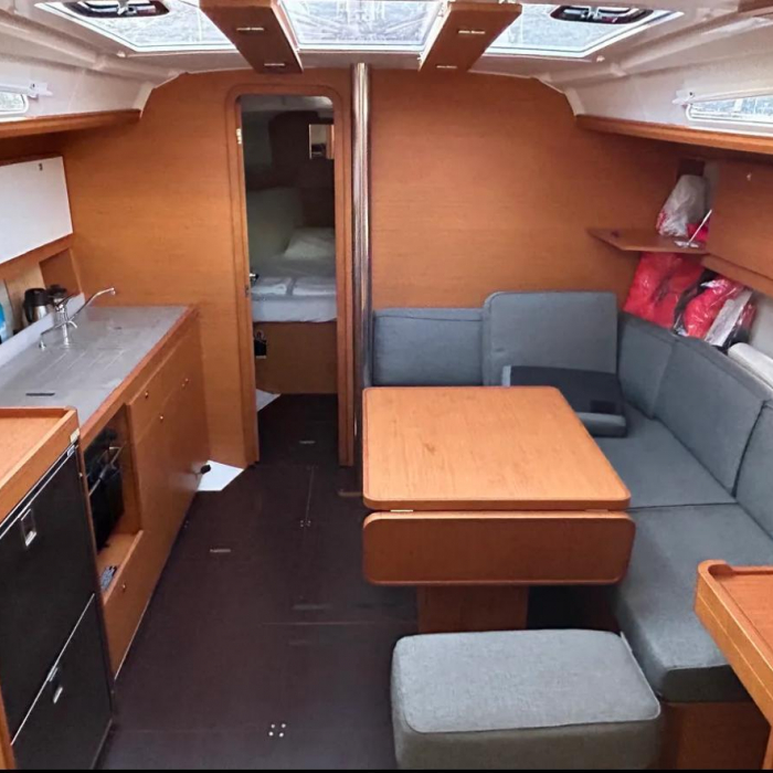 Sail Corvus | Dufour 390 Grand Large photo 8