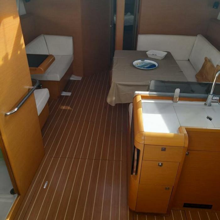 Mira | Sun Odyssey 439 photo 6