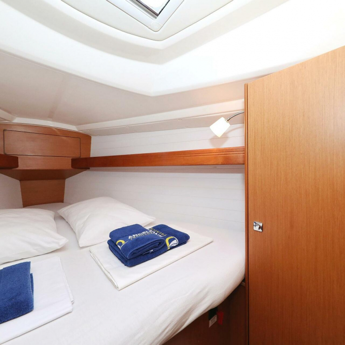 Homeoffice | Bavaria Cruiser 33 photo 8