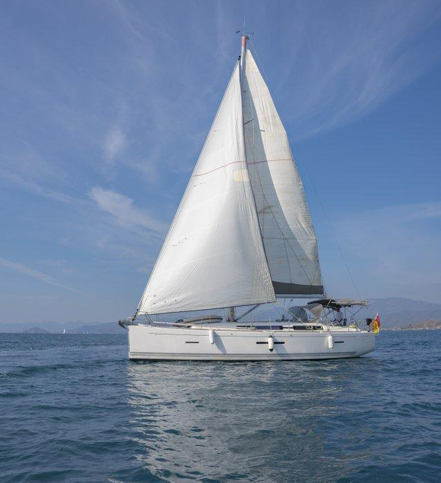 Daphne-S | Dufour 405 GL photo 2