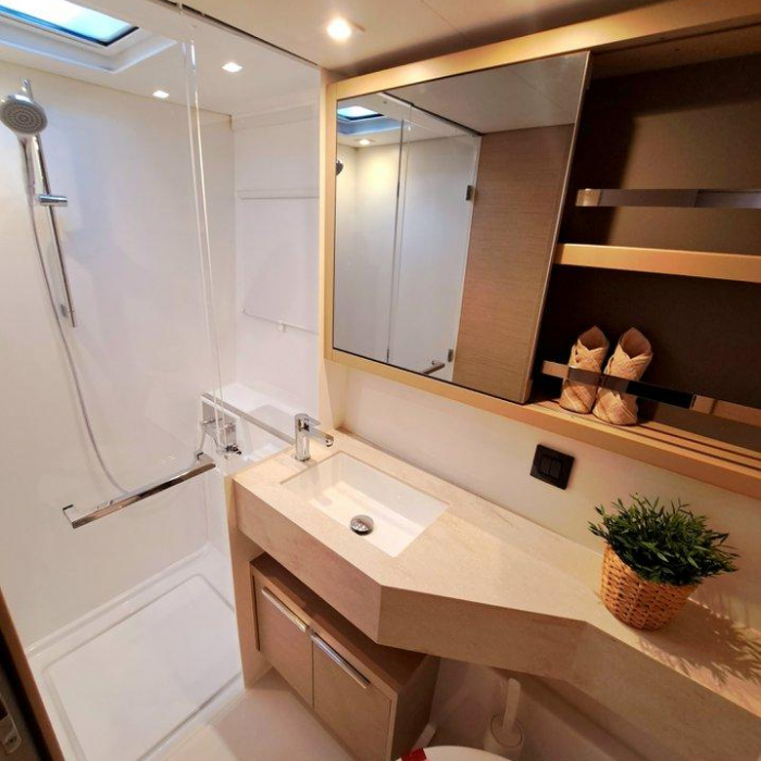 Silver Elli | Lagoon 46 photo 15