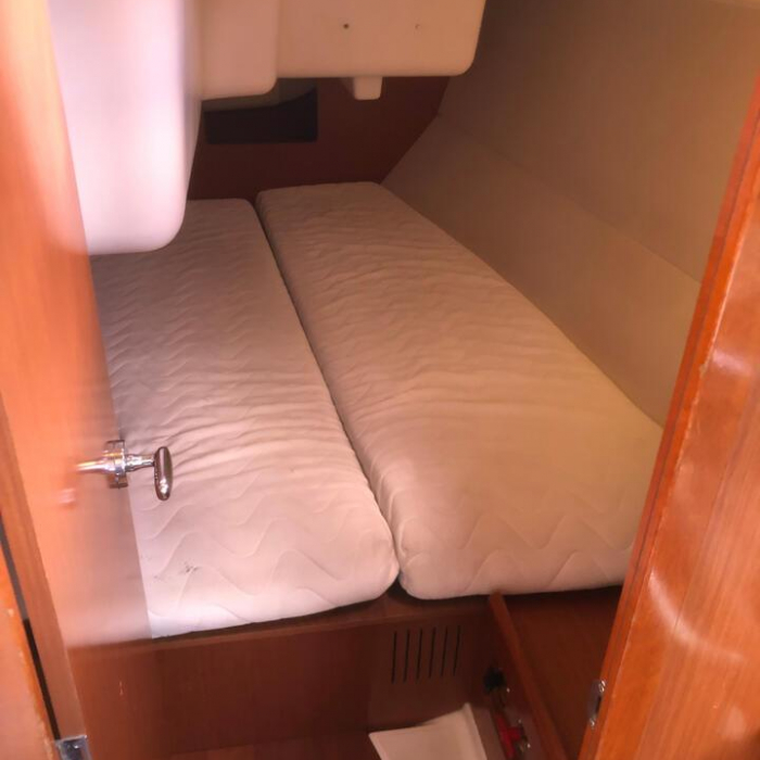 Tayrona | Oceanis 34 photo 6