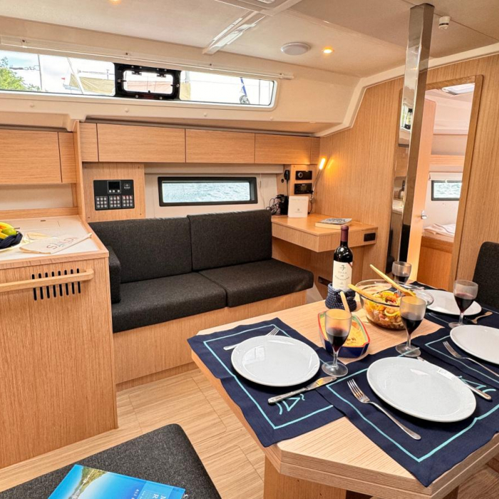 Sorores | Bavaria C42 photo 11