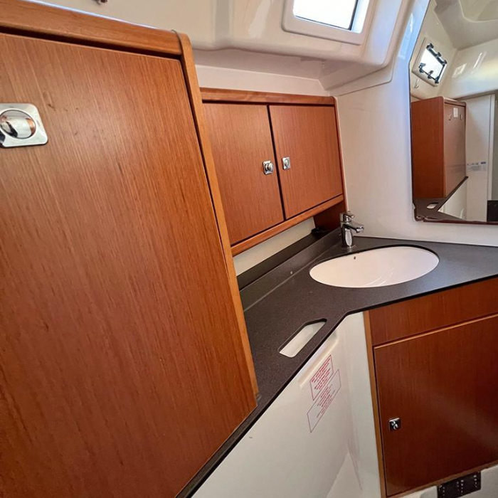 Burin | Bavaria Cruiser 33 photo 18