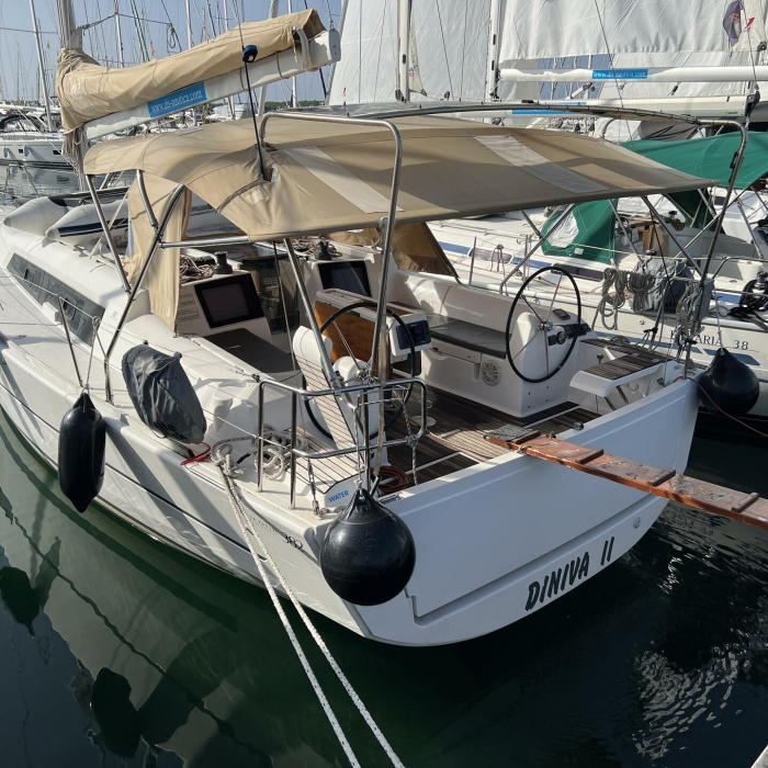 Diniva II | Dufour 382 GL photo 1