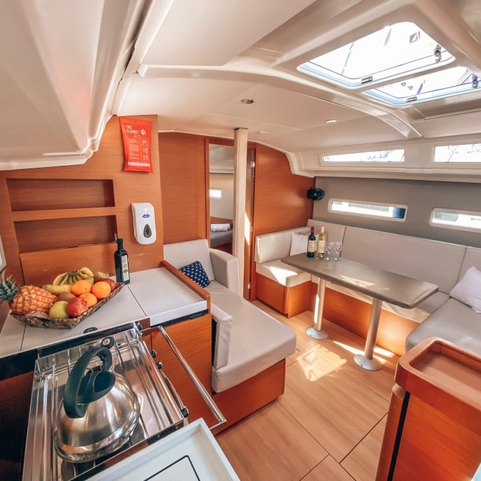 Aquaholic | Sun Odyssey 410 photo 8