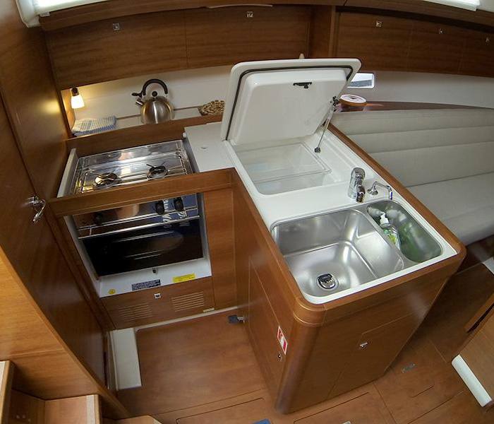 Luka | Dufour 350 GL photo 23