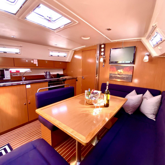 Priceless | Bavaria Cruiser 40 photo 9