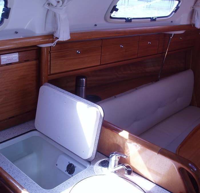 Sara | Bavaria 30 Cruiser photo 9