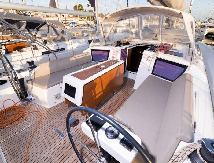 SWEETEST TAB00 | Dufour 430 GL photo 15