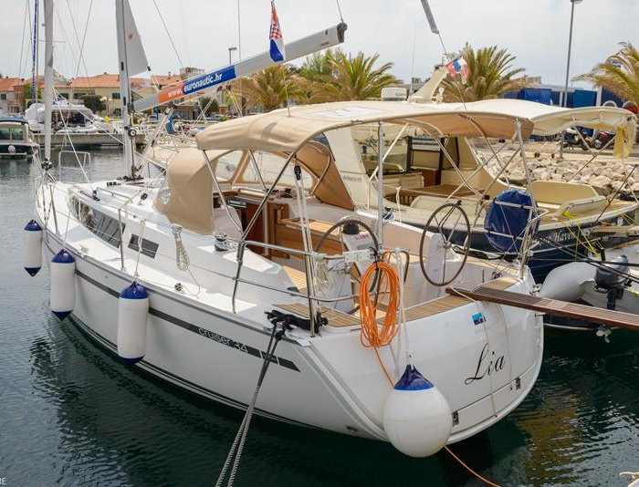 Lia | Bavaria Cruiser 34 photo 4